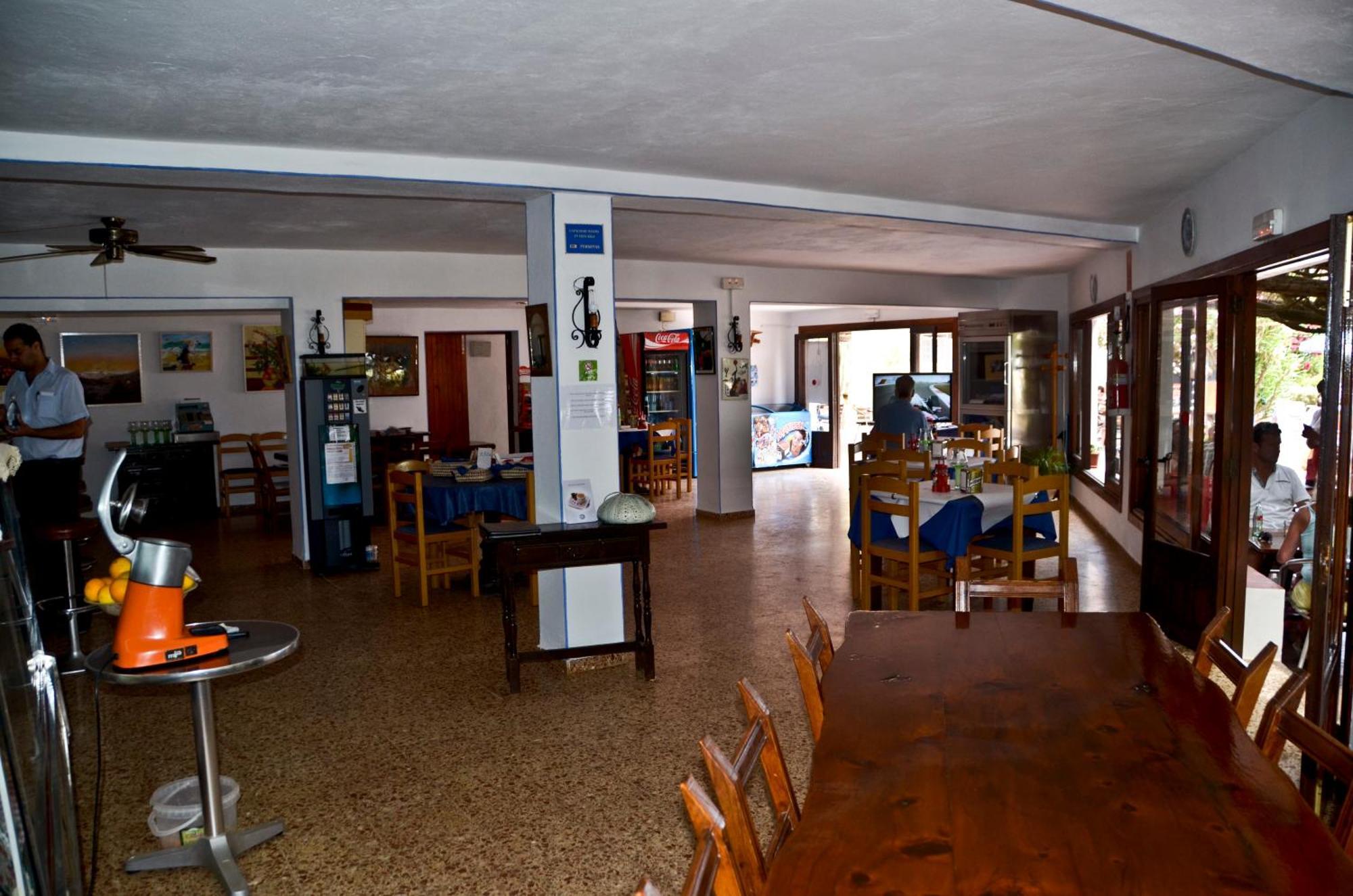 Hostal Alocs Es Figueral Exterior photo