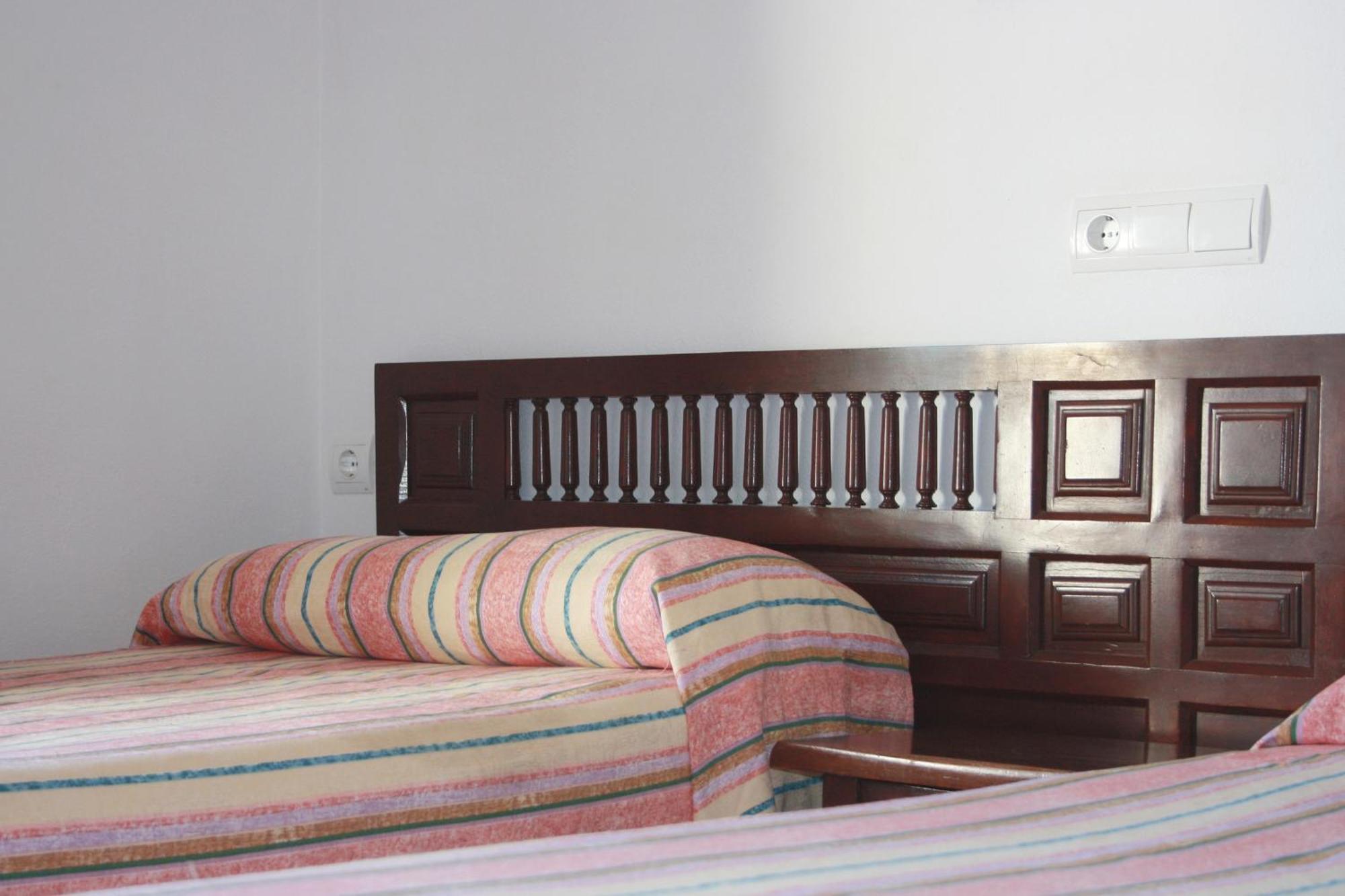 Hostal Alocs Es Figueral Exterior photo