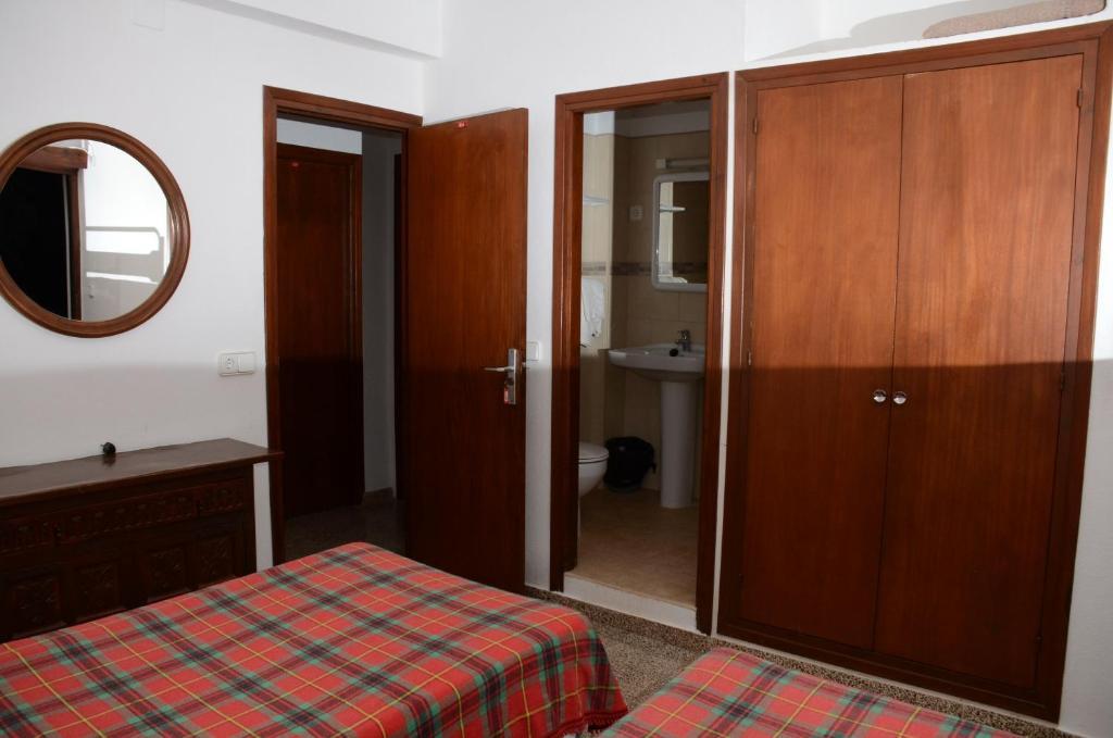 Hostal Alocs Es Figueral Room photo